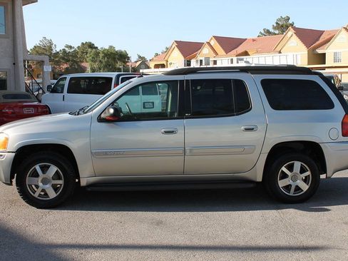 Used 2005 GMC Envoy XL SLT RWD image 5