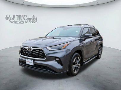 Used 2025 Toyota Highlander XLE
