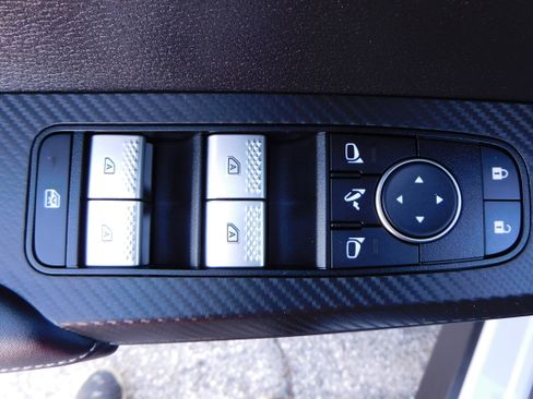 Used 2024 Mitsubishi Outlander SEL image 13