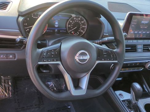 Certified 2023 Nissan Altima 2.5 SV image 11