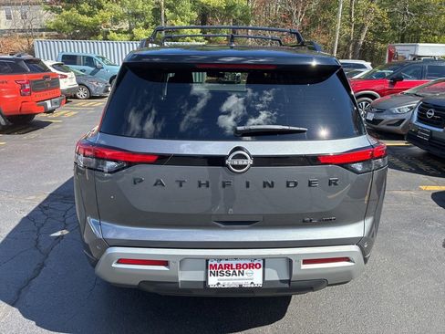 Certified 2023 Nissan Pathfinder SL w/ Black Appearance Package AWD/4WD image 6