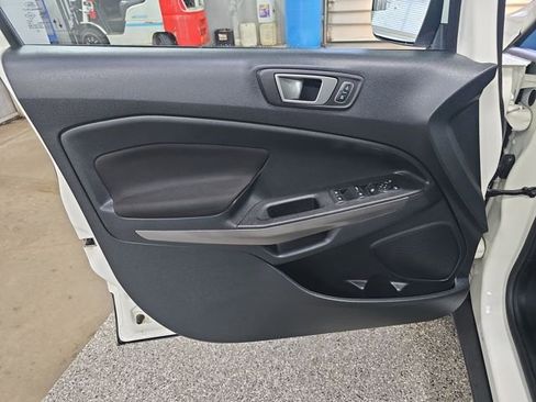 Used 2021 Ford EcoSport SE image 10