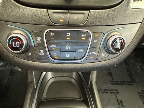 Used 2023 Chevrolet Malibu LT FWD image 34