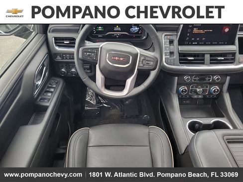 Used 2023 GMC Yukon SLT w/ SLT Premium Package image 20