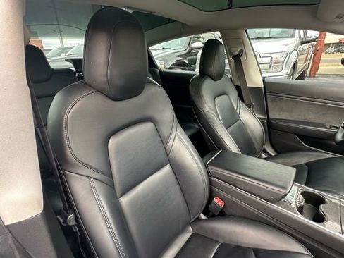 Used 2020 Tesla Model 3 Performance image 20