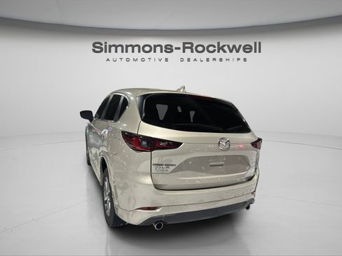 Used 2024 MAZDA CX-5 AWD 2.5 S w/ Select Package image 11