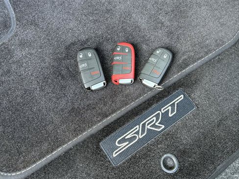 Used 2015 Dodge Challenger SRT Hellcat RWD image 44