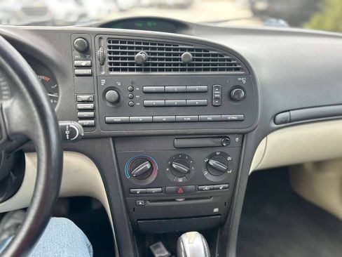 Used 2004 Saab 9-3 Linear image 13