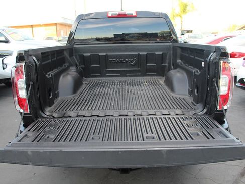 Used 2019 GMC Canyon 2WD Crew Cab image 14