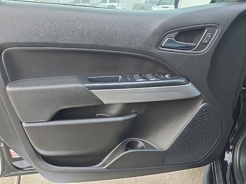 Used 2020 Chevrolet Colorado ZR2 image 22