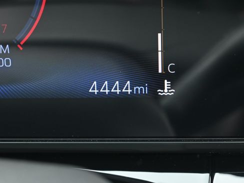 Used 2024 Chevrolet Trax RS w/ Driver Confidence Package image 24