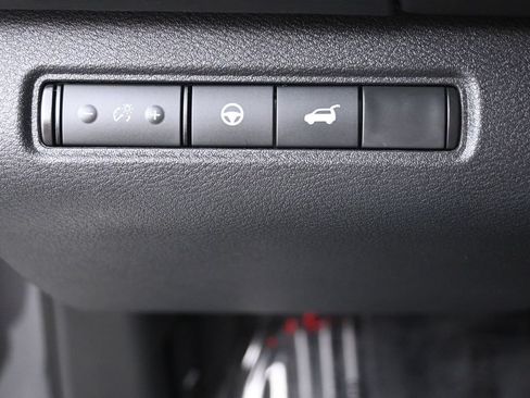 Used 2023 Nissan Pathfinder SL w/ Lighting Package (N92) AWD/4WD image 31