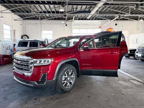 Used 2020 GMC Acadia SLE w/ LPO, Floor Liner Package image 16