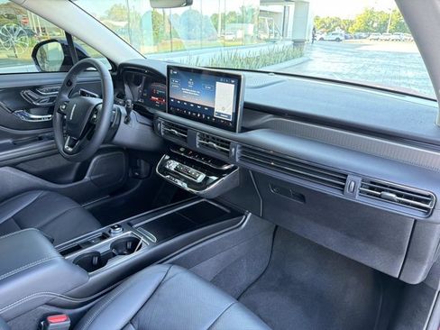 Certified 2024 Lincoln Corsair Reserve w/ Equipment Group 201A FWD image 22