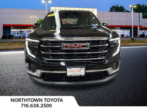 Used 2024 GMC Acadia Elevation image 29