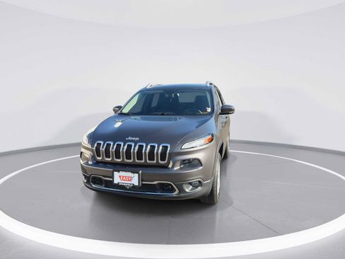 Used 2015 Jeep Cherokee Limited AWD/4WD image 3