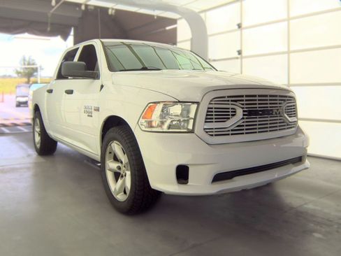Used 2020 RAM 1500 Tradesman w/ Tradesman SXT Package RWD image 2