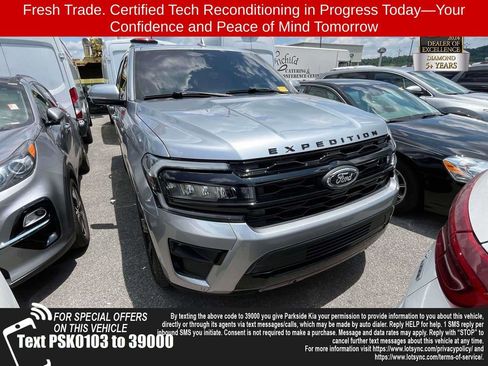 Used 2022 Ford Expedition Limited RWD image 1