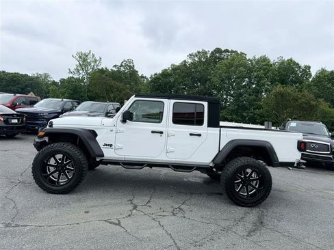 Used 2020 Jeep Gladiator Sport w/ Quick Order Package 23S AWD/4WD image 7