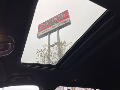 New 2025 Jeep Grand Cherokee L Altitude image 36