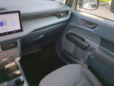 Certified 2025 Ford Maverick XL FWD image 17