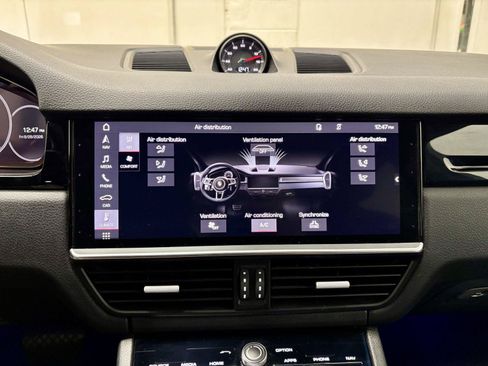 Used 2019 Porsche Cayenne AWD/4WD image 31