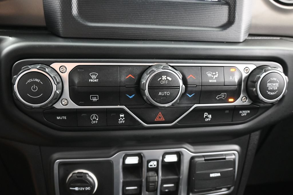 Used 2018 Jeep Wrangler Unlimited Sport S AWD/4WD image 23