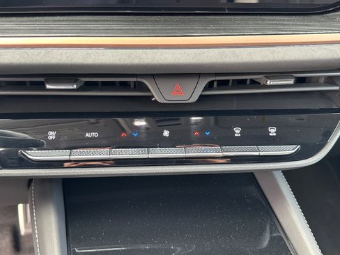 New 2025 Buick Envision Sport Touring image 31