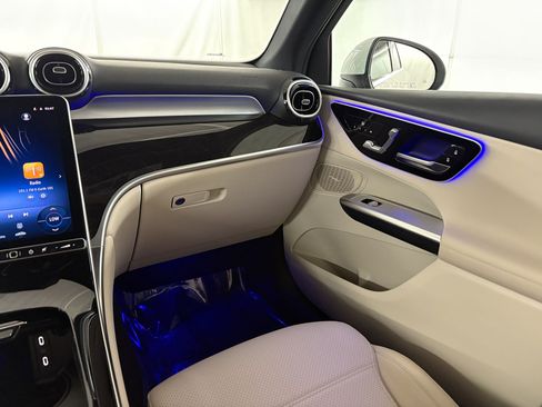 Certified 2025 Mercedes-Benz GLC 350e 4MATIC image 30