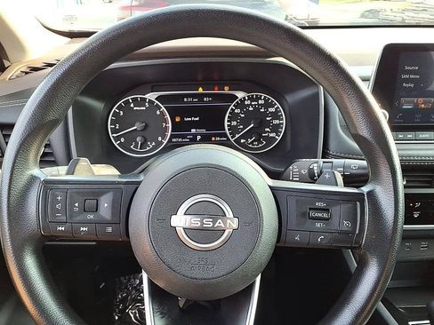 Used 2023 Nissan Rogue S AWD/4WD image 32