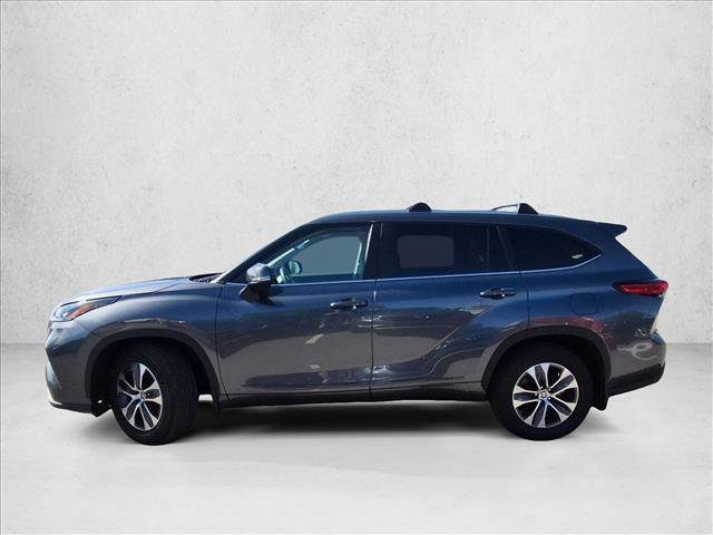 Used 2023 Toyota Highlander XLE FWD image 8