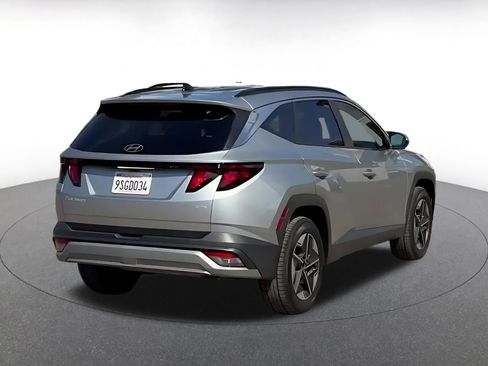 Used 2025 Hyundai Tucson SEL image 12