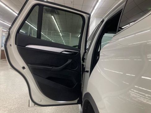 Used 2018 BMW X1 xDrive28i AWD/4WD image 34