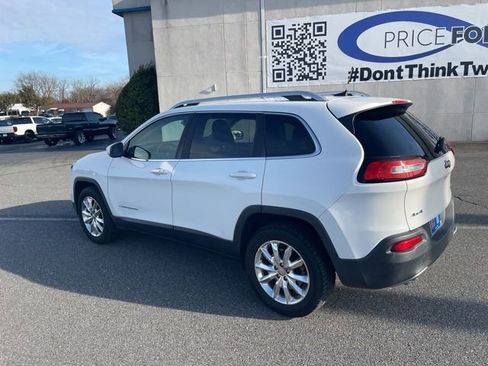 Used 2016 Jeep Cherokee Limited image 6