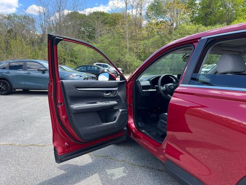 Used 2024 Honda CR-V EX image 16