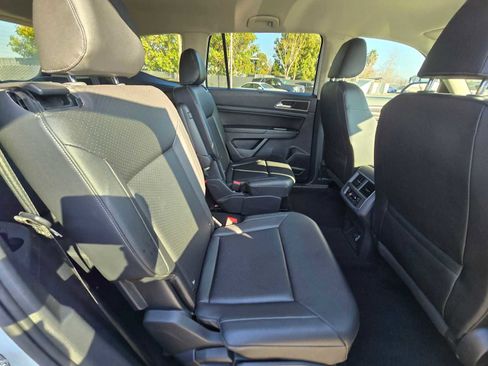 Used 2019 Volkswagen Atlas SE w/ Towing Package image 14