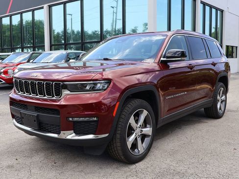 Used 2022 Jeep Grand Cherokee L Limited AWD/4WD image 11