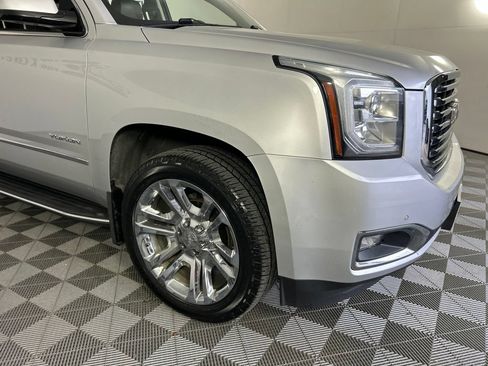 Used 2018 GMC Yukon SLT w/ Premium Edition AWD/4WD image 4