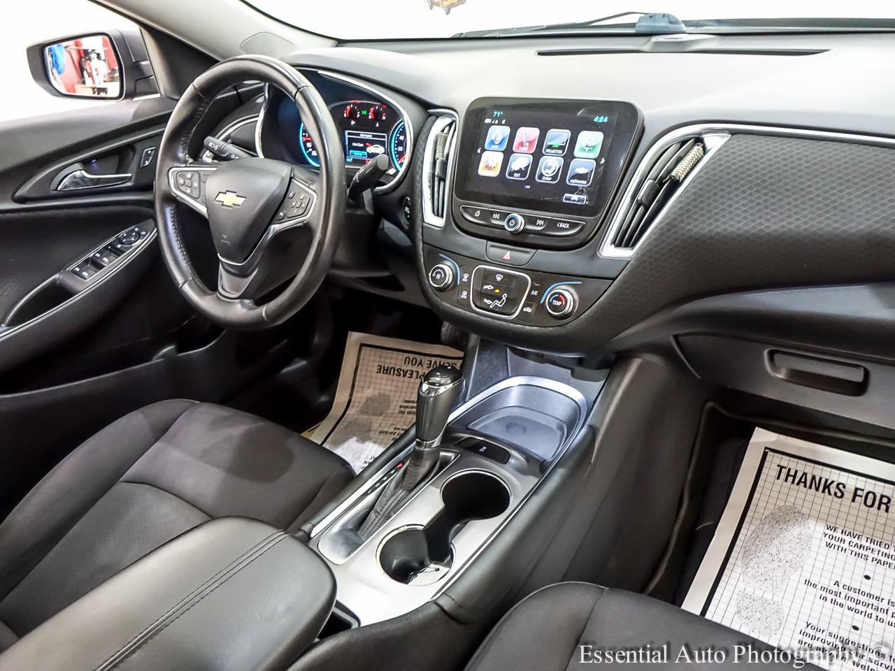 Used 2017 Chevrolet Malibu LT FWD image 31