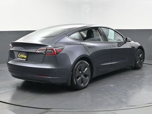 Used 2023 Tesla Model 3 Standard Range image 4