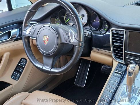 Used 2015 Porsche Panamera S image 43