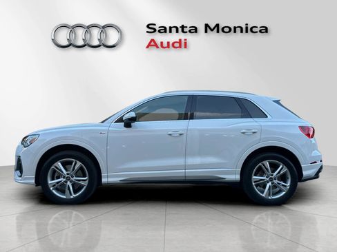 Used 2023 Audi Q3 2.0T Premium w/ Convenience Package image 5