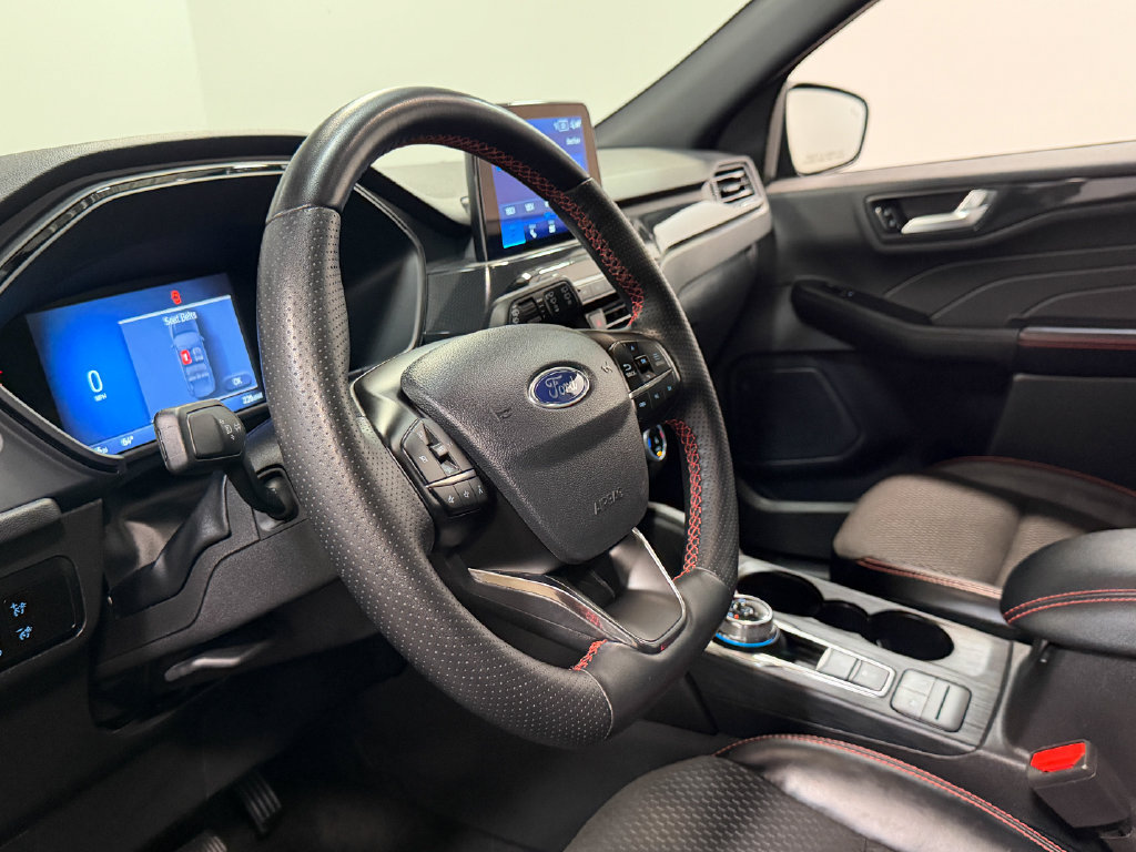 Used 2025 Ford Escape ST-Line Select AWD/4WD image 74