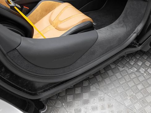 New 2027 McLaren 750S Spider RWD image 35