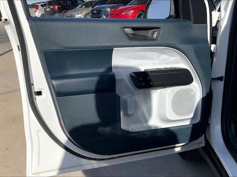 Used 2025 Ford Maverick XLT w/ Equipment Group 302A image 22