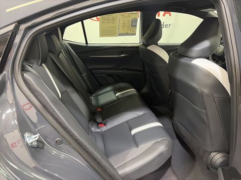 Used 2026 Toyota Camry SE FWD image 16