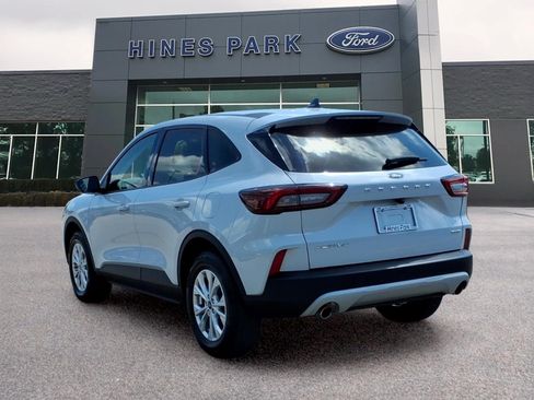 Used 2025 Ford Escape Active w/ Cold Weather Package AWD/4WD image 5
