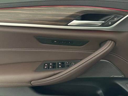 Used 2023 BMW M550i xDrive w/ Executive Package image 12