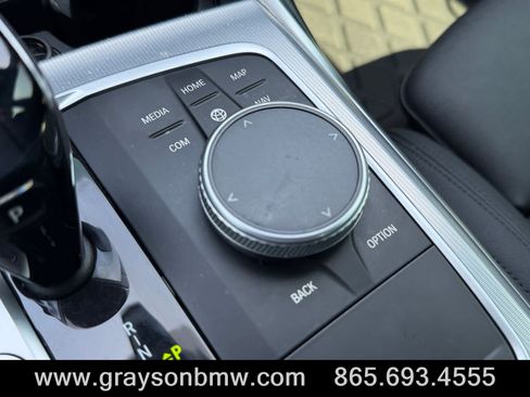 Used 2021 BMW 330i Sedan w/ M Sport Package RWD image 30