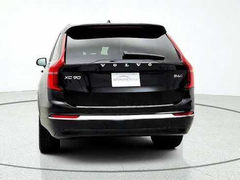 Used 2025 Volvo XC90 B6 Ultra AWD/4WD image 6